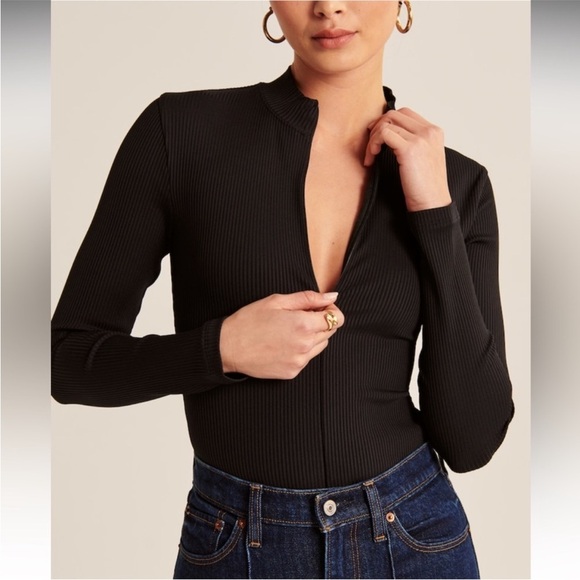 ✨Abercrombie & Fitch Rust Ribbed Bodysuit —Long Sleeve Zip Mock Neck Medium NWT✨ - Picture 5 of 7